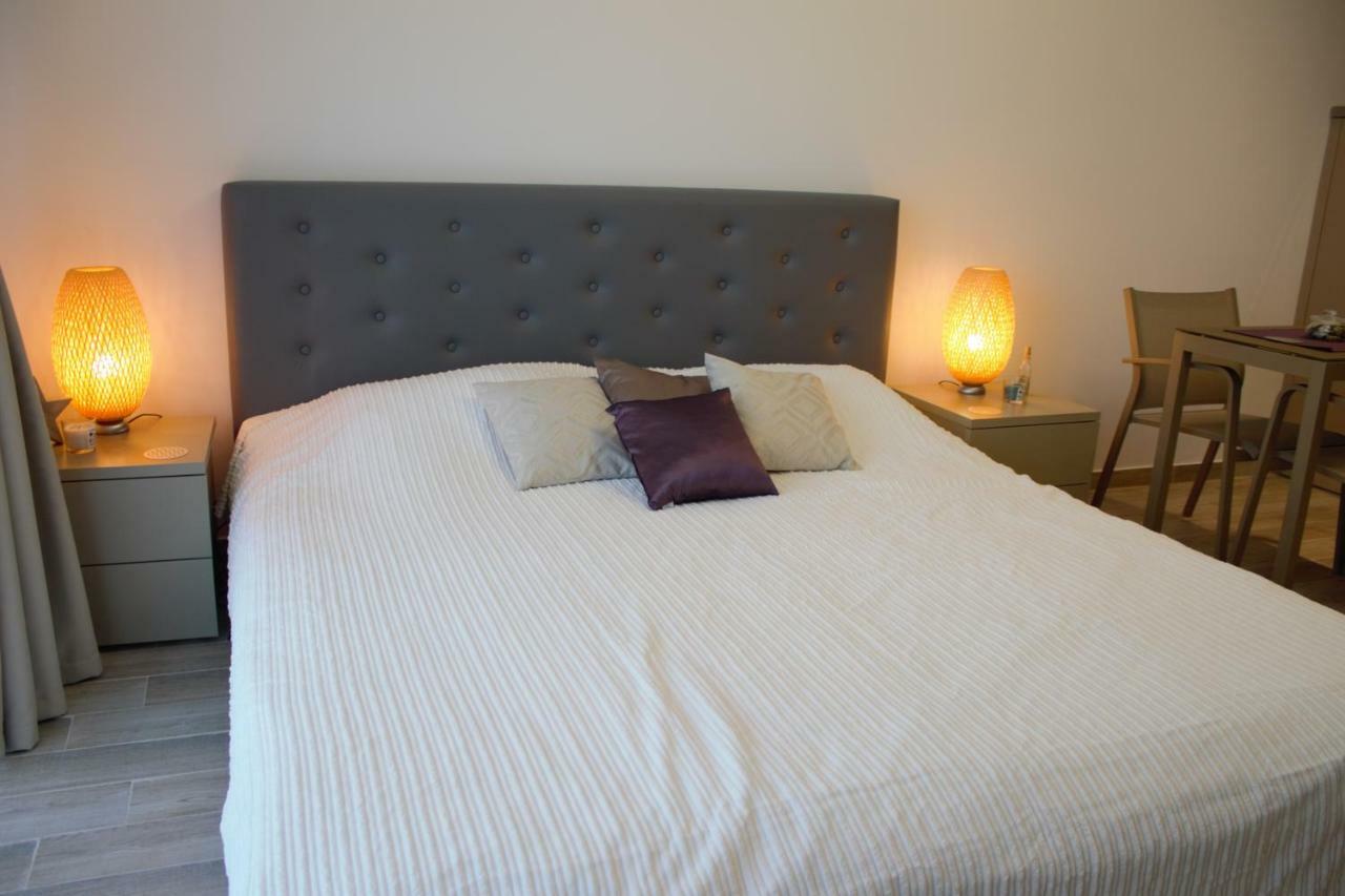 Luxury Studio 42 De Silva Mamaia Extérieur photo